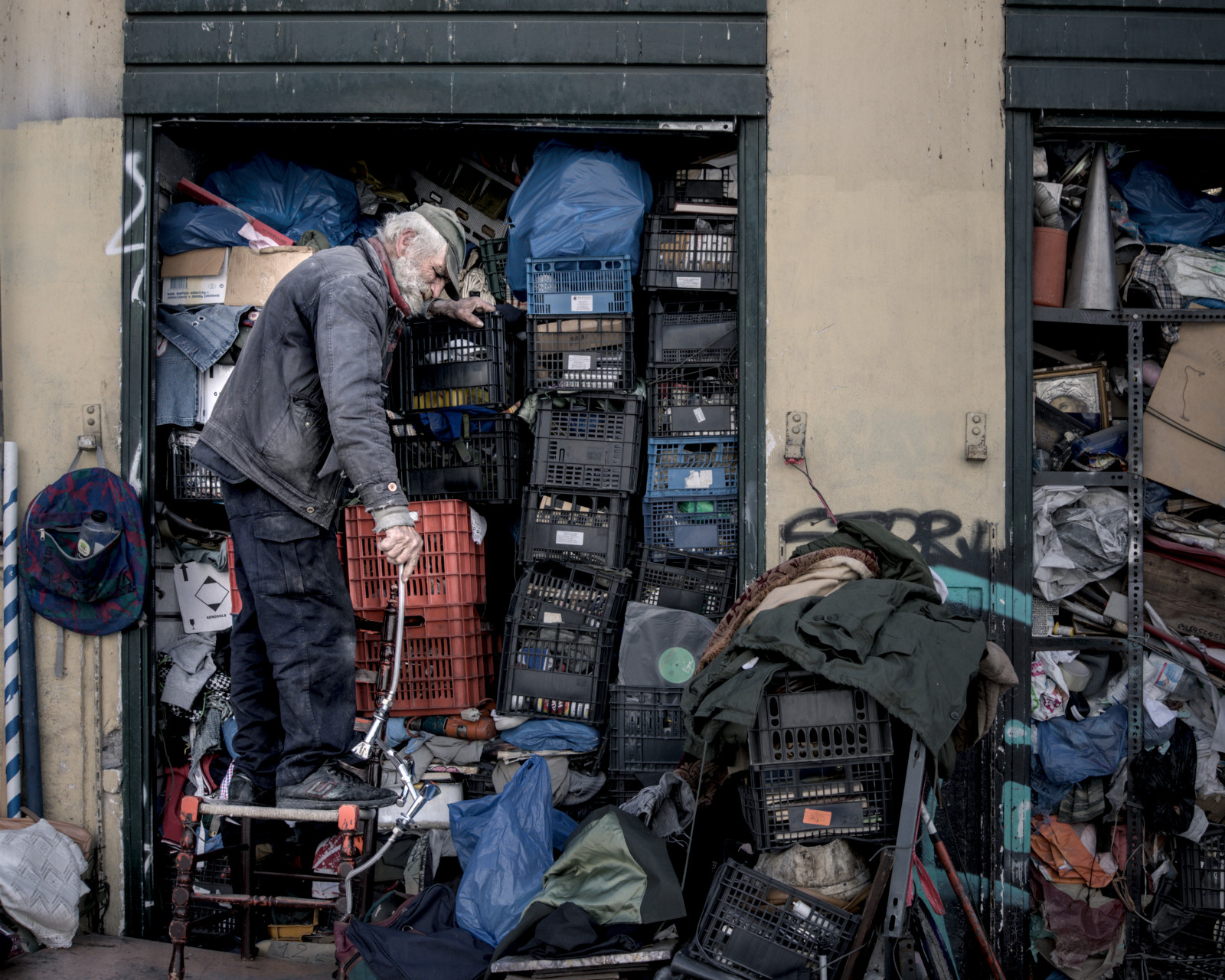 Life in a rough city