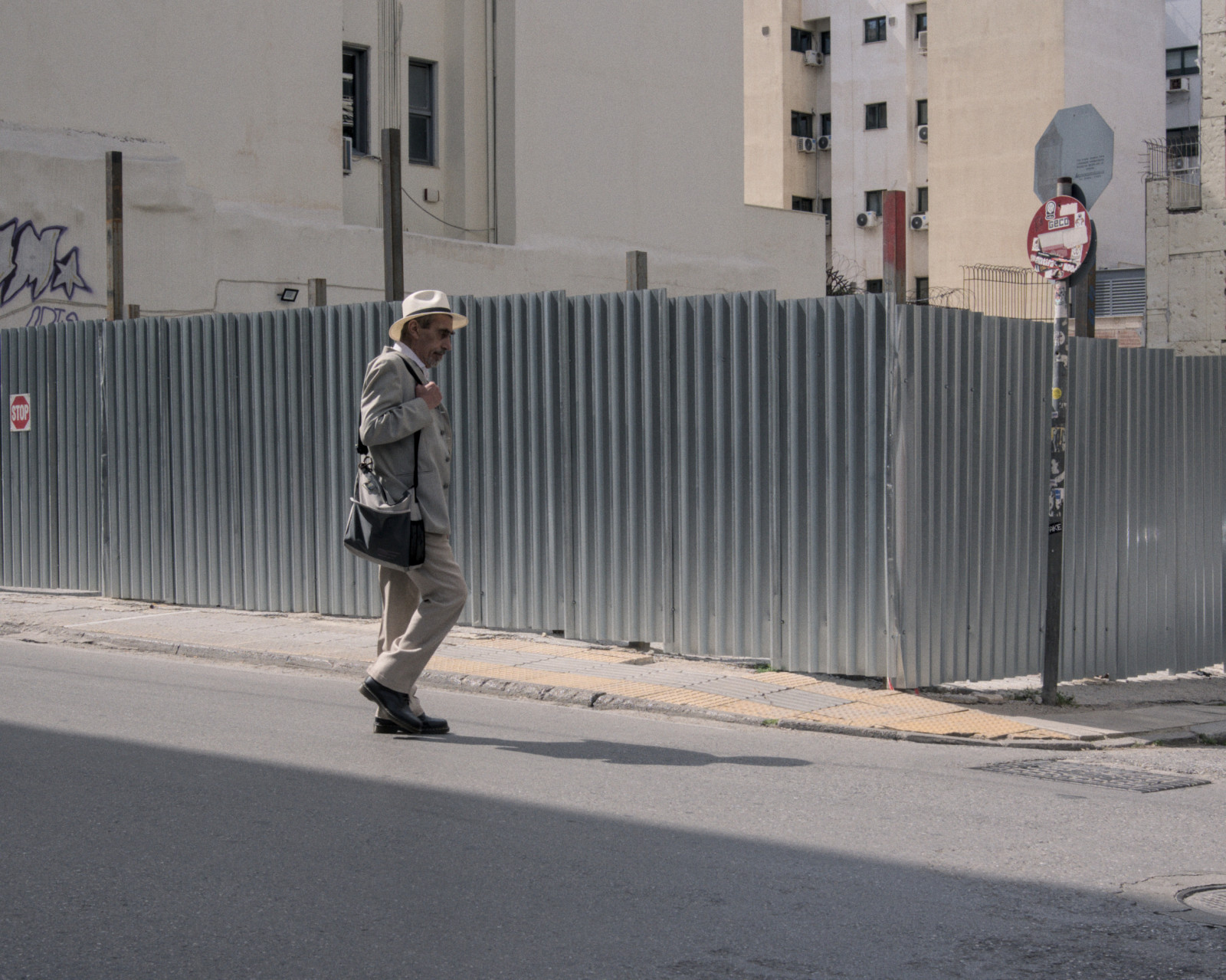 Life in a rough city